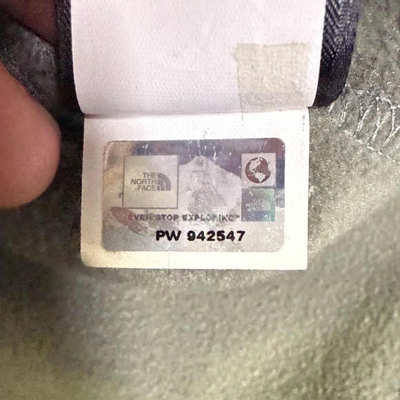 The North Face Women's Full Zip Ski Jacket - Picture 7 of 9